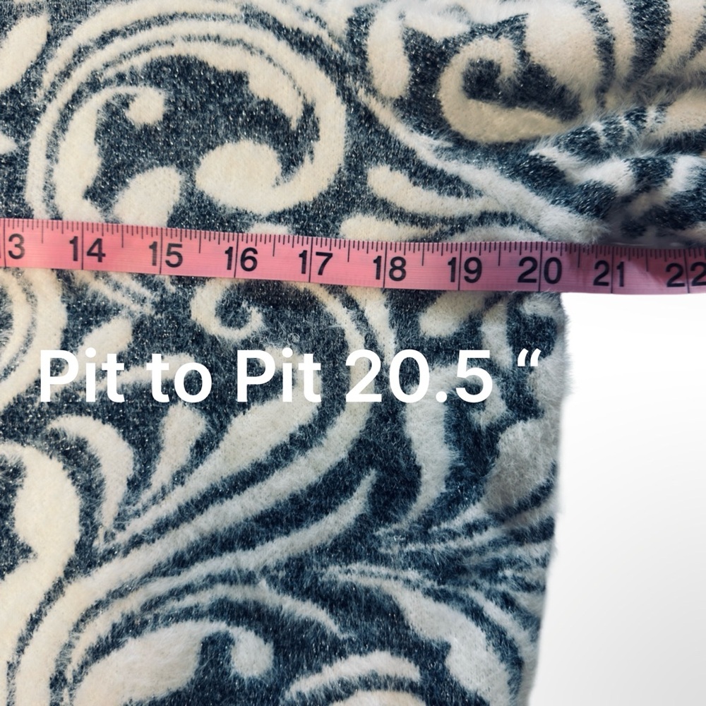 Chico’s Plush Fuzzy ¼-Zip Sweater Sweatshirt Gray White Abstract Size 3 (XL/16) - Picture 9 of 13